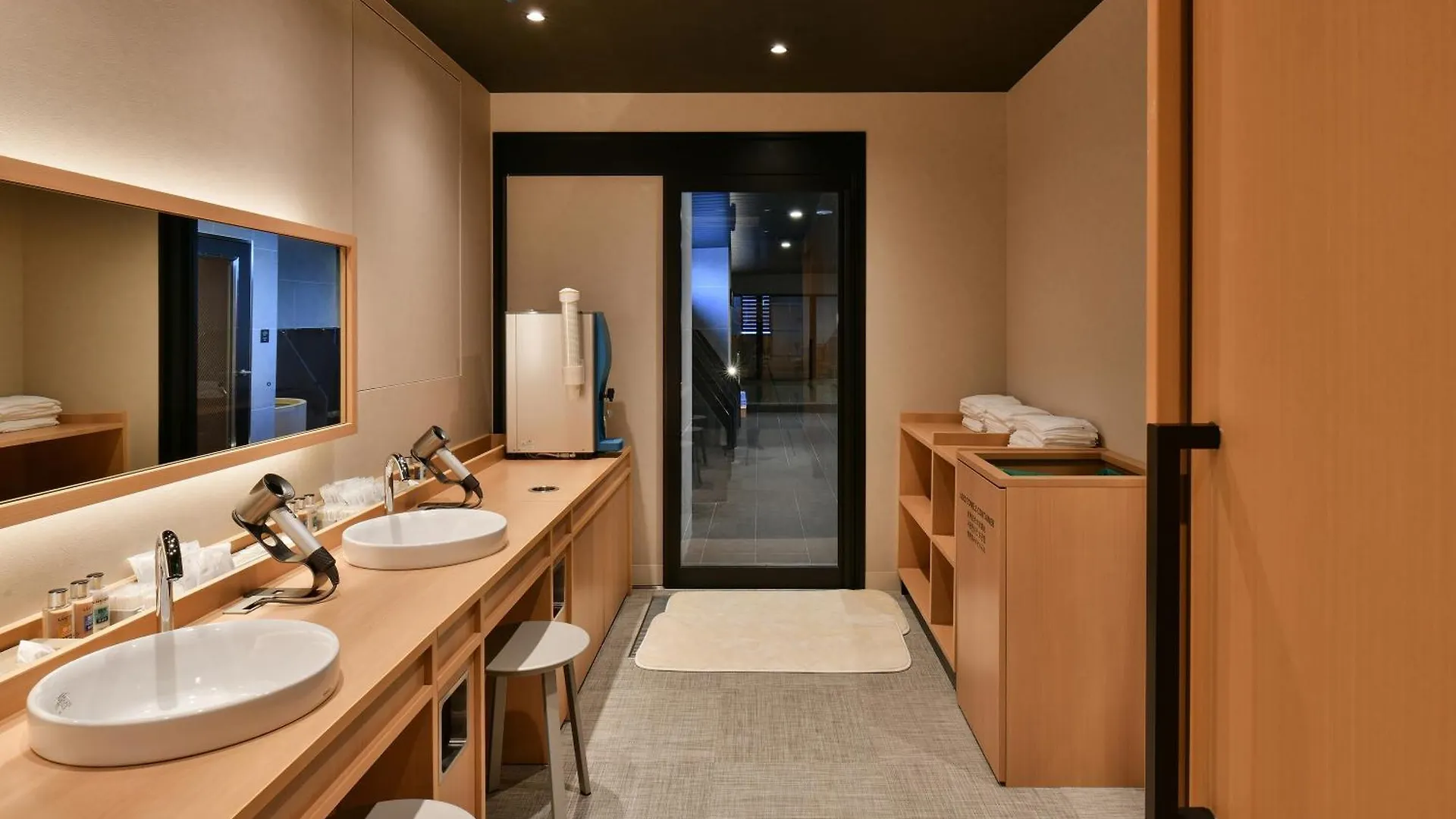 Ref Matsuyama City Station By Vessel Hotels